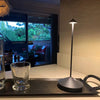 Drahtlose LED-Tischlampe mit dimmbarem Licht und USB-Ladefunktion