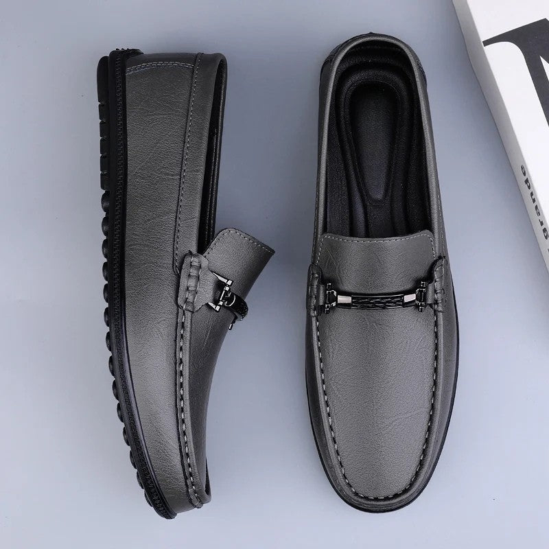 Herren Slipper aus echtem Leder mit metallischem Seildetail