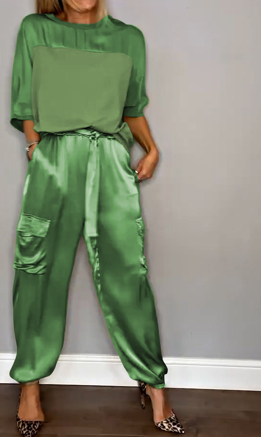 Paula - Chic Two-Piece Elegance Set