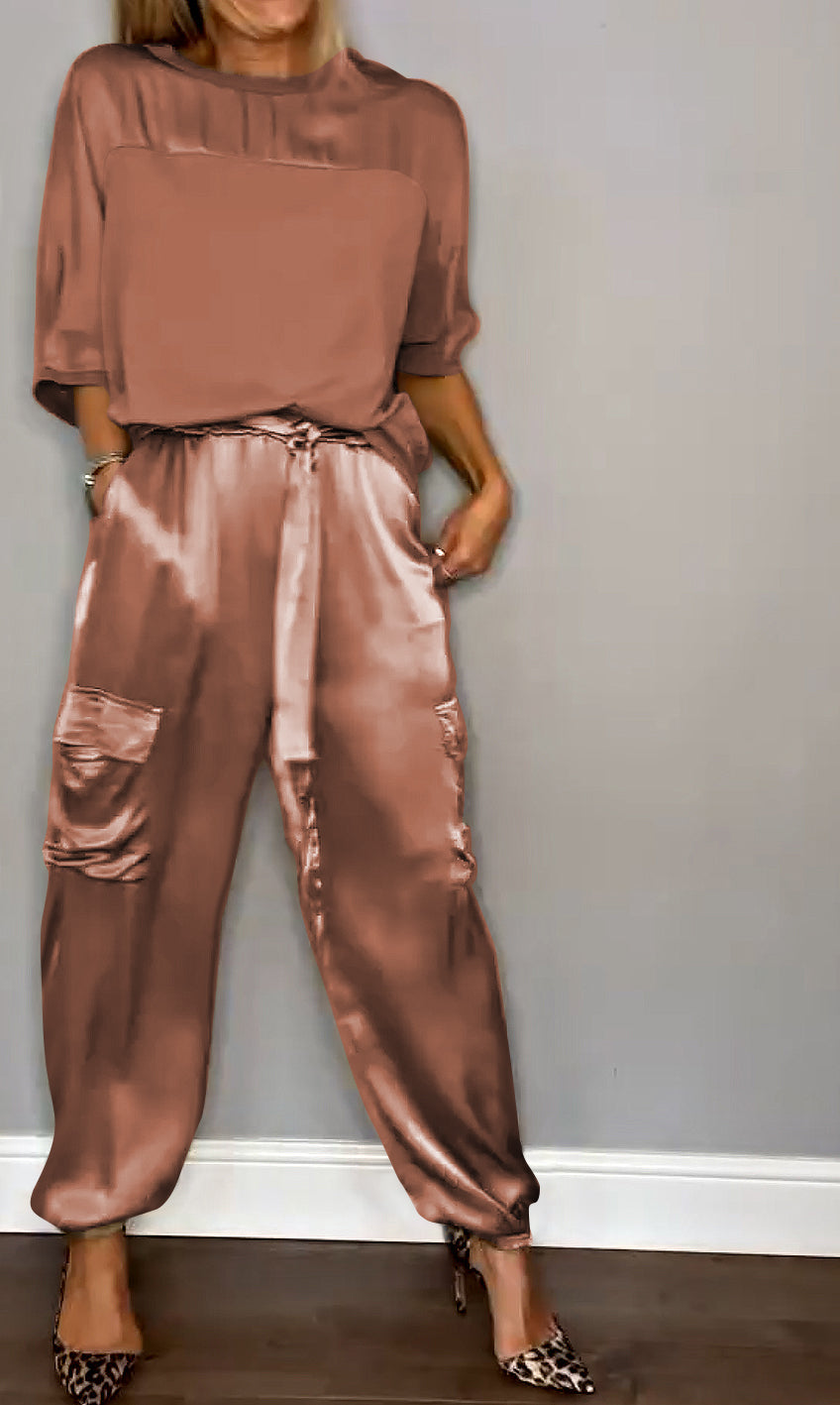 Paula - Chic Two-Piece Elegance Set