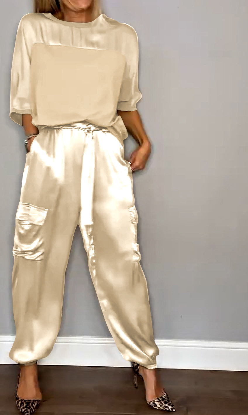 Paula - Chic Two-Piece Elegance Set