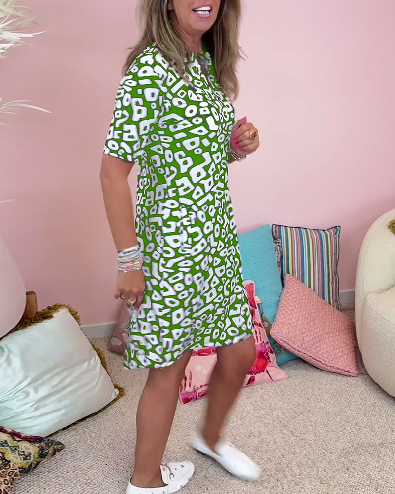 Mathilde - Bedrucktes Kleid mit V-Ausschnitt und Taschen