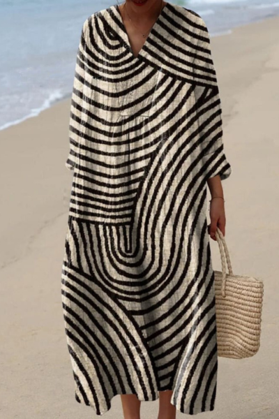Emmaline - Fließendes Kleid mit geometrischen Mustern