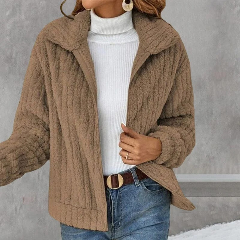 PlushLux™ - Gekürzte Plüsch-Strickjacke mit Aufschlägen