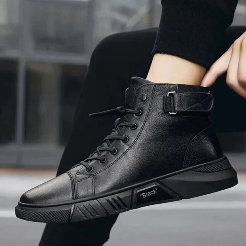 Cain - Schwarze stiefel