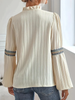 Irmhilde - Elegante Spitzenbluse mit Charme