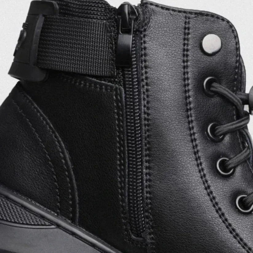 Cain - Schwarze stiefel