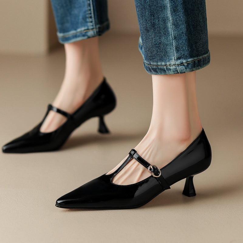 Damen-Schuhe aus echtem Leder mit T-Riemchen und Kitten-Heel