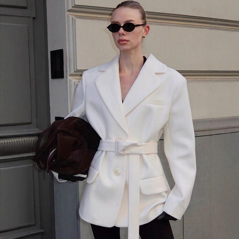 Modischer Blazer mit Taillengürtel für Damen