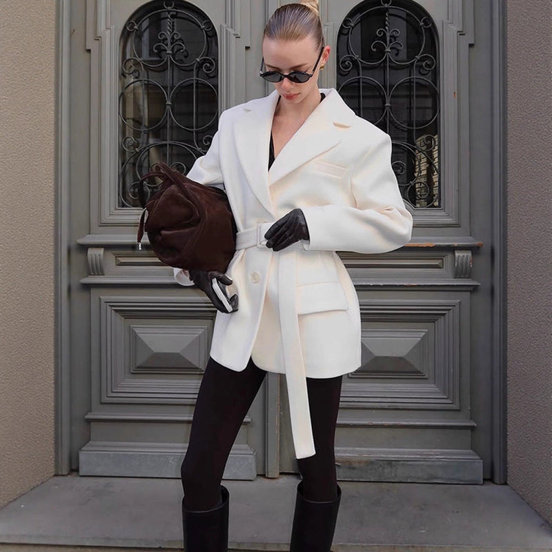 Modischer Blazer mit Taillengürtel für Damen