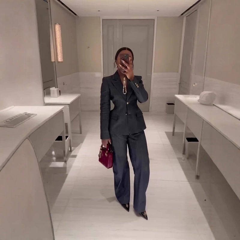 Eleganter Business-Anzug für Damen