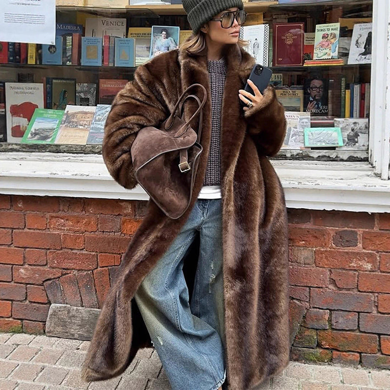 Kunstfellmantel mit eleganter Passform für Damen