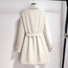 Eleganter Trenchcoat für Damen in Weiß