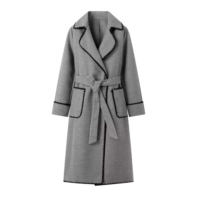 Eleganter Trenchcoat für Damen mit Kontrastdetails