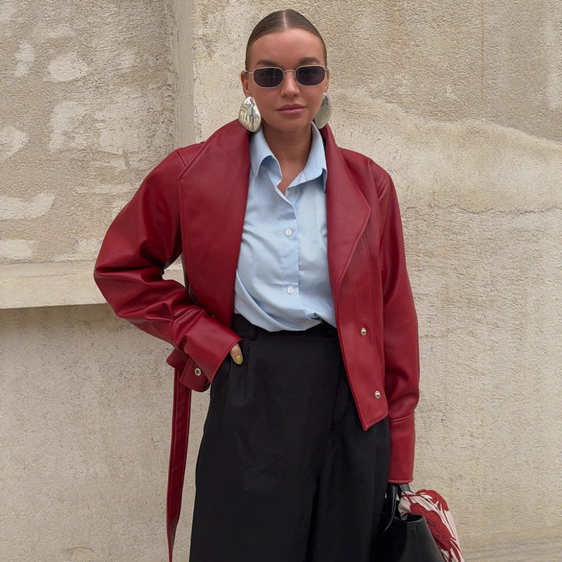 Faux-Lederjacke mit Gürtel und Spitzenkragen für Damen