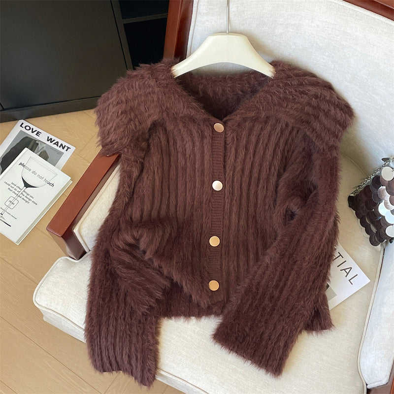 Flauschige Strickjacke mit weitem Kragen für Damen