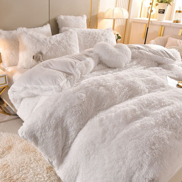 Kuschelige Fleecedecke 5er-Set Bettwäsche für den Winter
