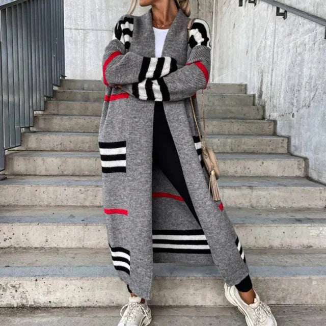 Emma - Die elegante und kuschelig warme Strickjacke