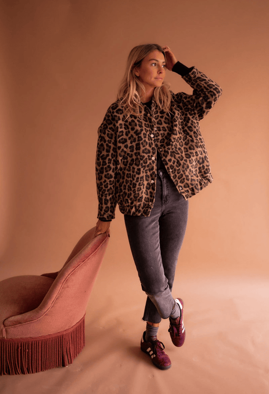 Leichte Bomberjacke mit Leopardenmuster
