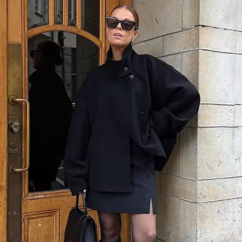 Luxuriöser Kurzmantel mit langen Ärmeln für Damen