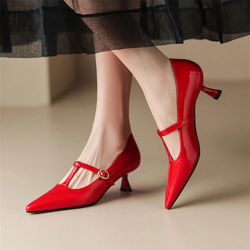 Damen-Schuhe aus echtem Leder mit T-Riemchen und Kitten-Heel
