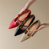 Damen-Schuhe aus echtem Leder mit T-Riemchen und Kitten-Heel