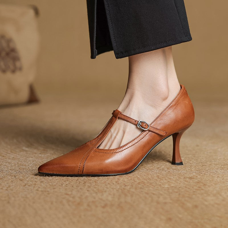 Damen-Lederpumps mit spitzer Zehenpartie und T-Riemchen
