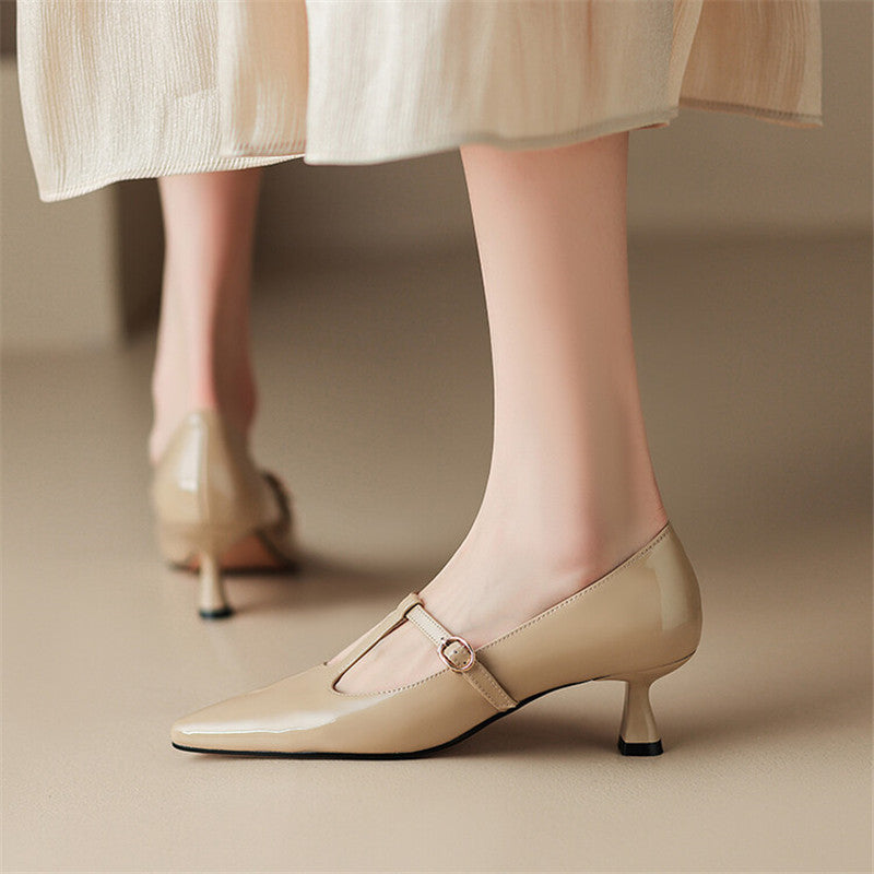 Damen-Schuhe aus echtem Leder mit T-Riemchen und Kitten-Heel