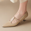 Damen-Schuhe aus echtem Leder mit T-Riemchen und Kitten-Heel