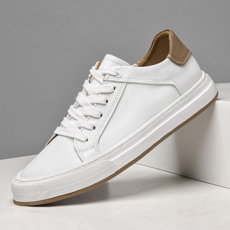 Herren-Sneaker aus Leder mit Gummisohle und Schnürverschluss