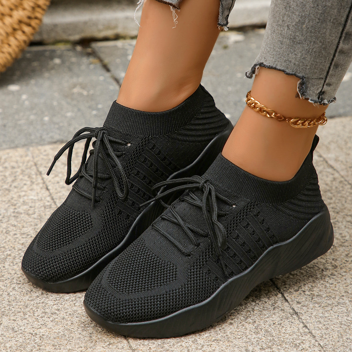 Damen-Stricksneaker mit gepolsterter Innensohle und Schnürverschluss