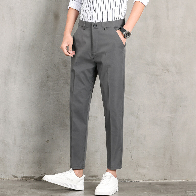 Moderne Slim-Fit-Chinohose mit Seitentaschen für Herren