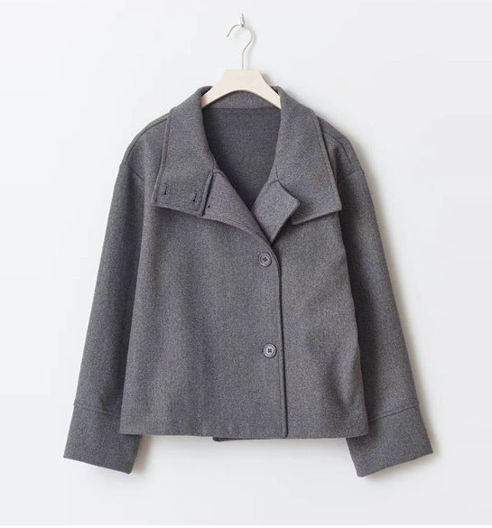 Modische Kurzjacke für Damen mit großem Kragen