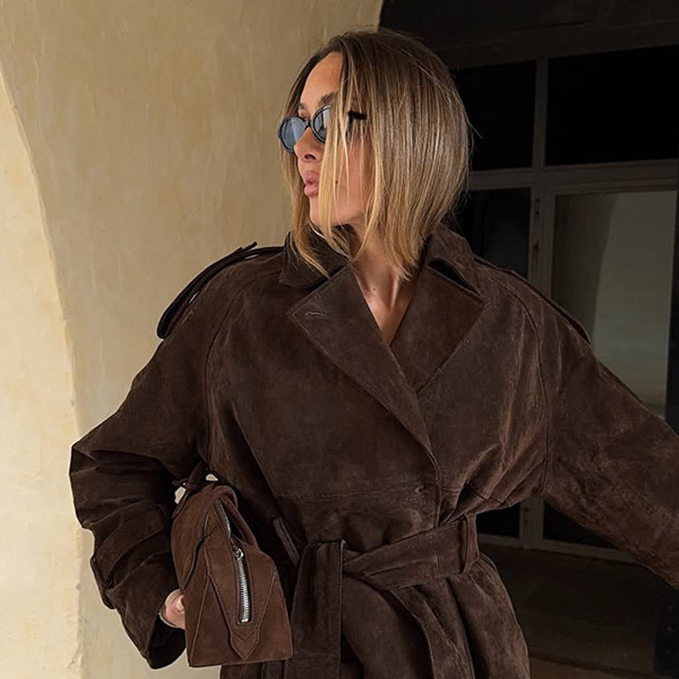 Modische Wildlederjacke mit Taillengürtel für Damen