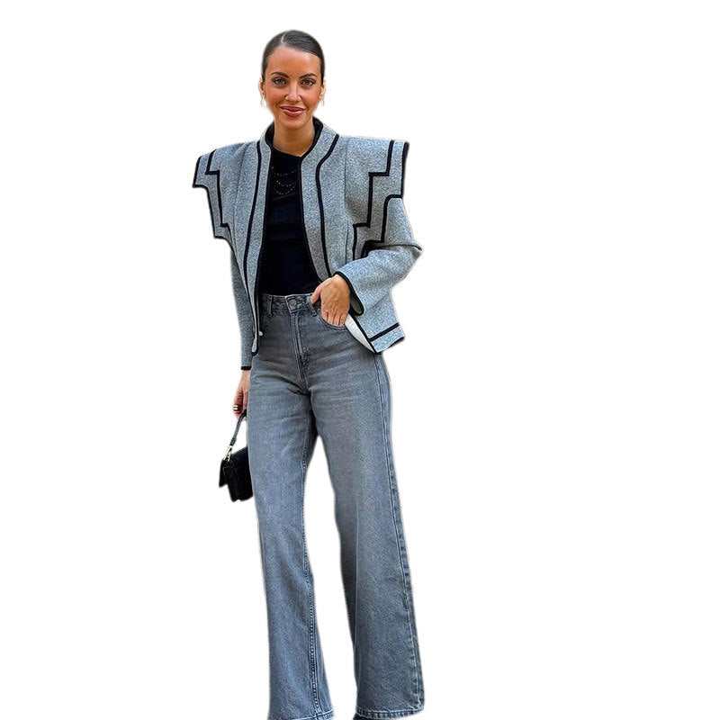 Modische Wolljacke mit markantem Schnitt für Damen