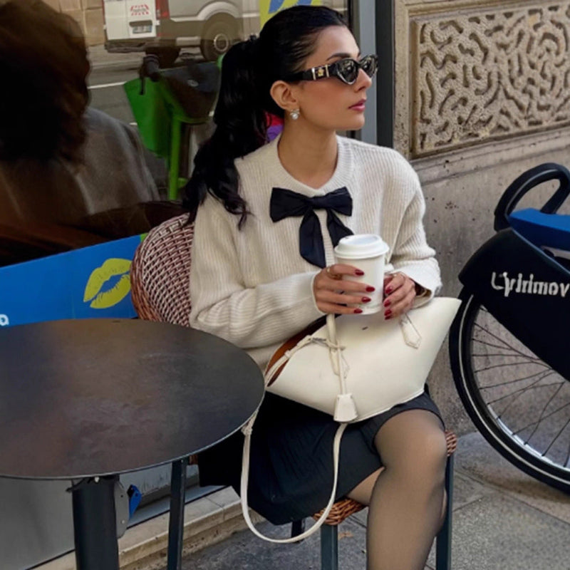 Modischer Pullover mit Zierschleifen für Damen