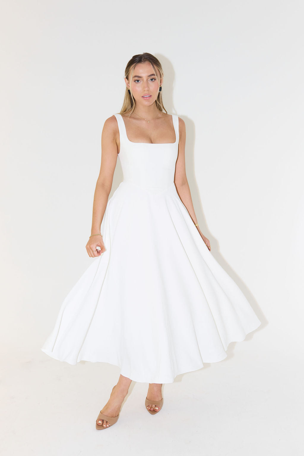 Gwen - Midikleid mit quadratischem Ausschnitt