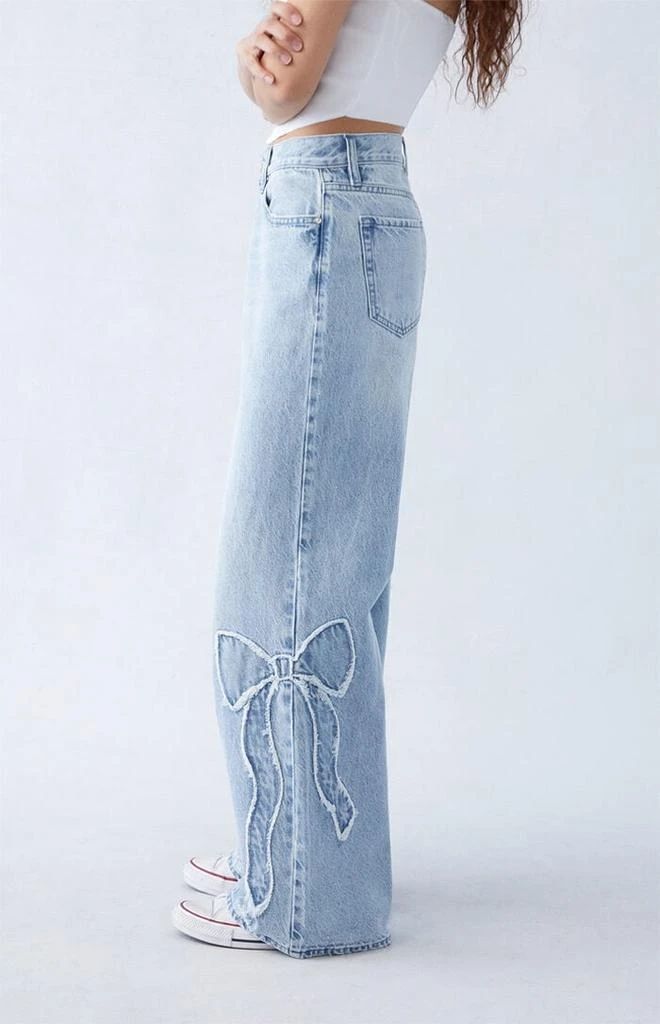 Karen - Stylische Jeans mit verstellbaren Schleifen