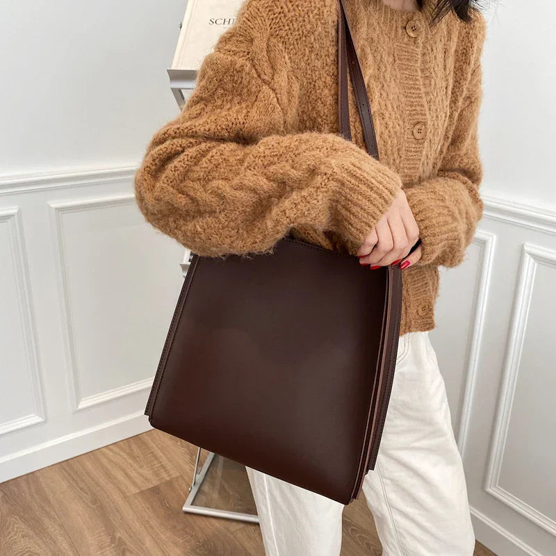 LeafBag - Minimalistische Vegane Leder-Tasche