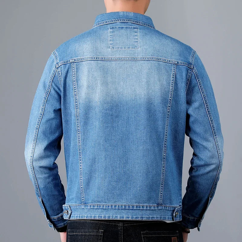 Herren-Jeansjacke mit Vintage-Waschung und Knopfleiste vorne