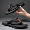 Herren-Sommer-Flip-Flops mit geflochtenen Riemen und Fußbett