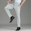 Herrenhose in schmaler Passform aus Eissilke und Stretchmaterial