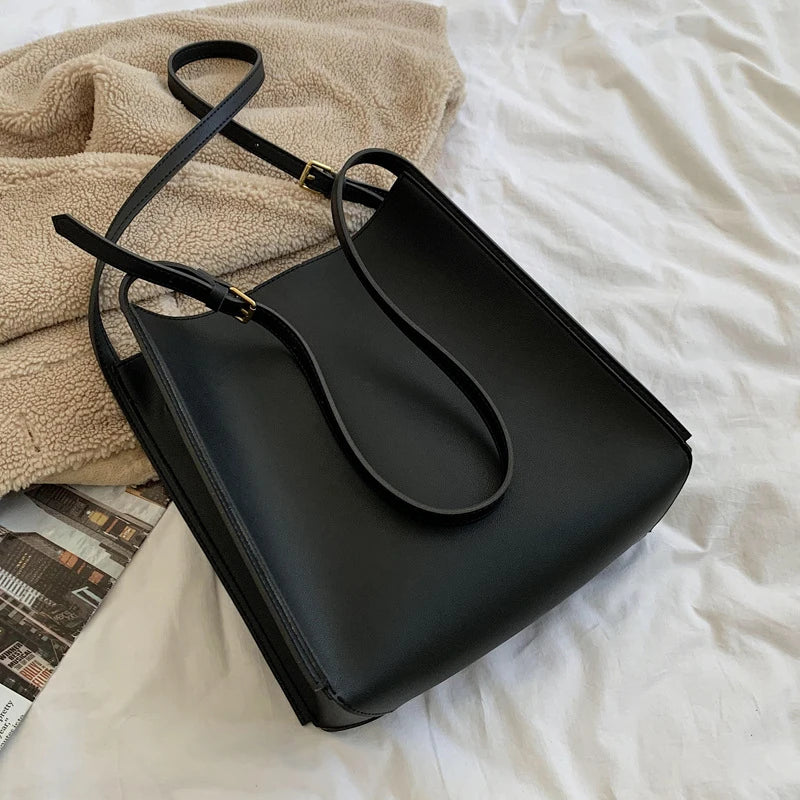 LeafBag - Minimalistische Vegane Leder-Tasche