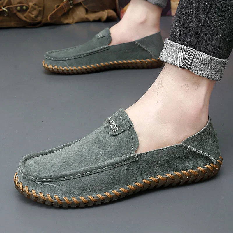 Herren Slipper aus Wildleder - Bequeme Freizeitschuhe zum Hineinschlüpfen