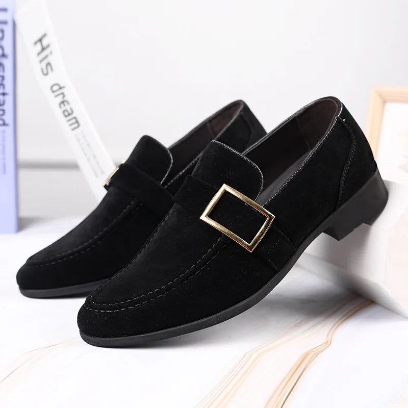 Herren Slipper aus Wildleder mit Metallschnalle - Bequeme Freizeitschuhe