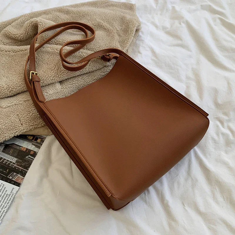 LeafBag - Minimalistische Vegane Leder-Tasche