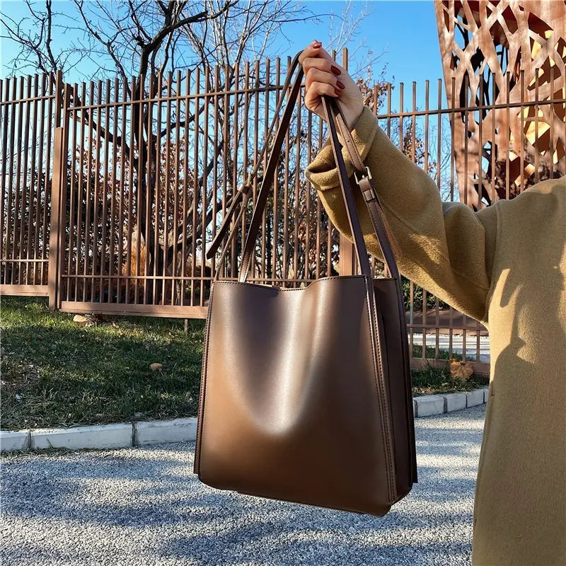 LeafBag - Minimalistische Vegane Leder-Tasche