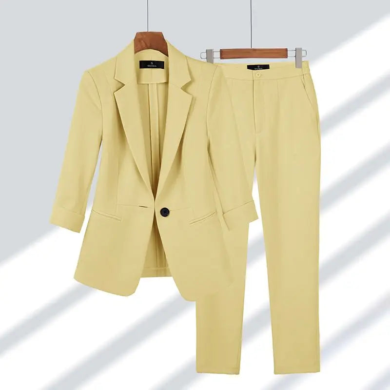 Sarina - Farblich passendes Blazer-Set für Frauen