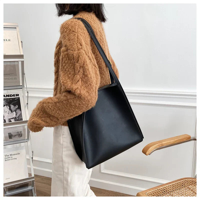 LeafBag - Minimalistische Vegane Leder-Tasche