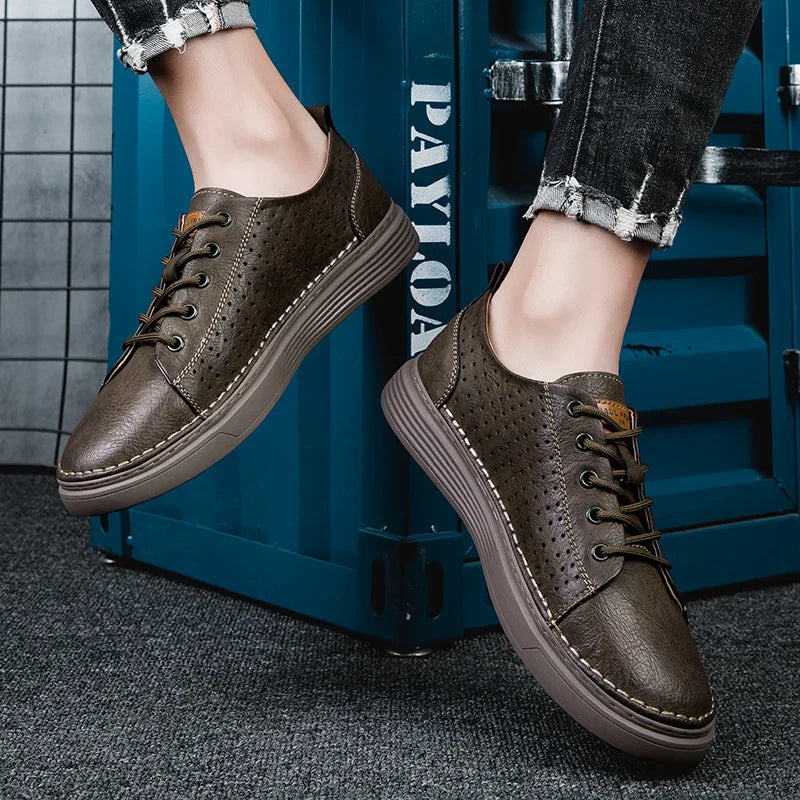 Herren-Leder-Oxford-Schuhe mit perforiertem Obermaterial und Schnürsenkeln